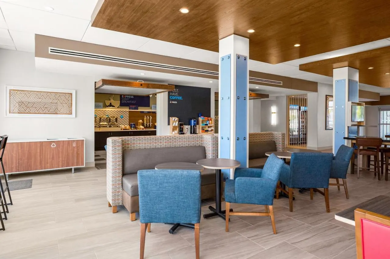 Hotel Holiday Inn Express & Suites Sanford - Lake Mary By Ihg